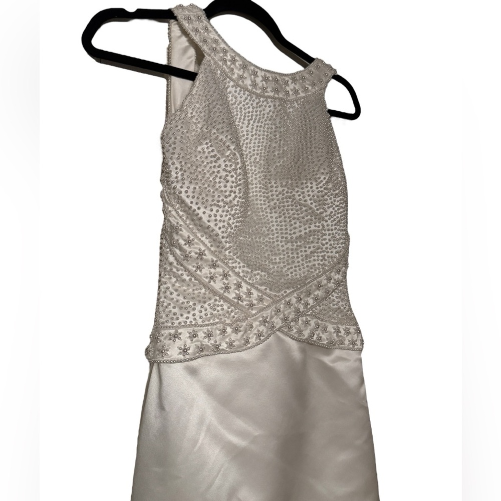 Demetrios Elegant Beaded Column Wedding Dress Size 4 - Picture 9 of 9